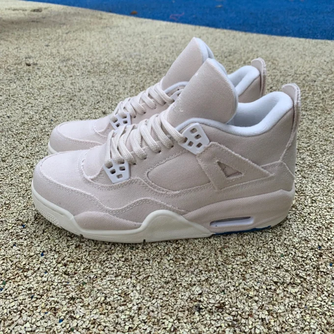 Air Jordan 4 WMNS 