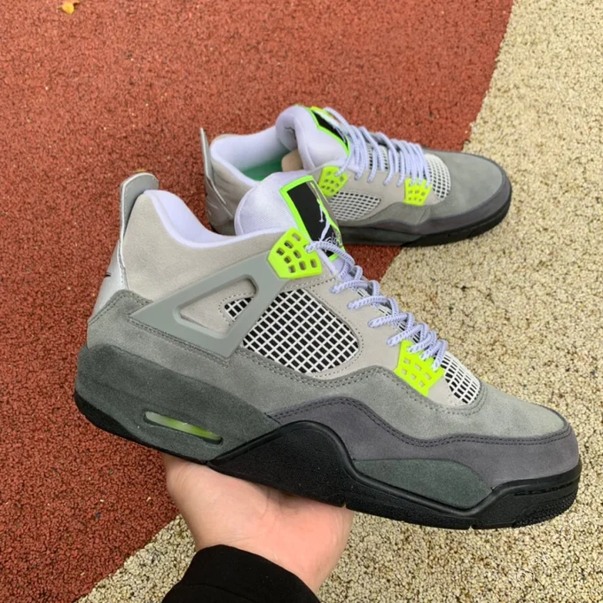 Air Jordan 4 SE 