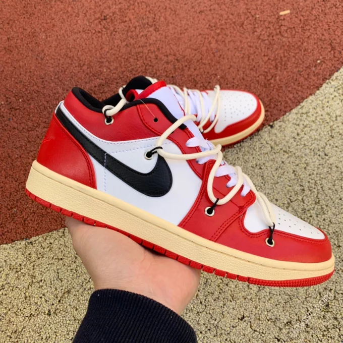 Air Jordan 1 Low 