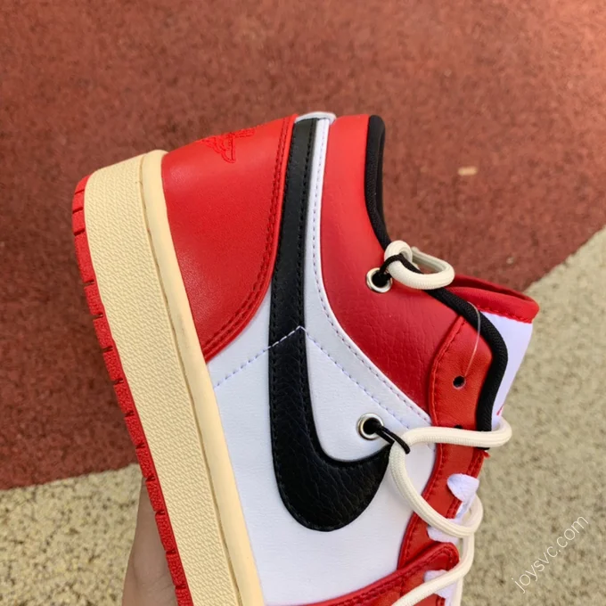 Air Jordan 1 Low 