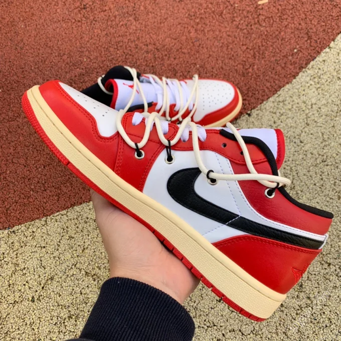 Air Jordan 1 Low 