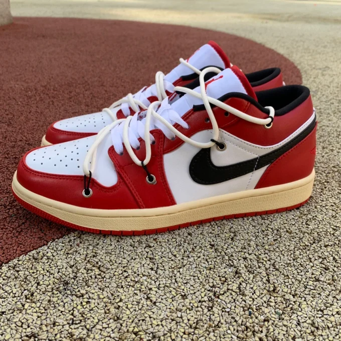 Air Jordan 1 Low 