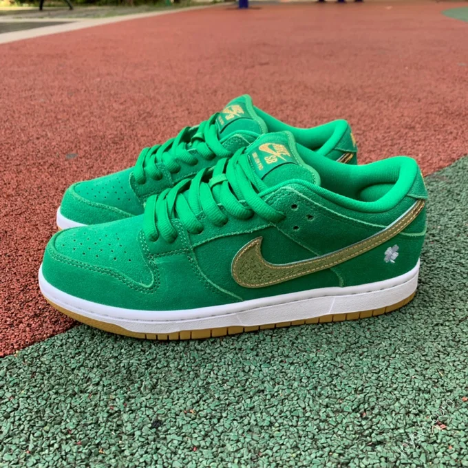 Nike SB Dunk Low 