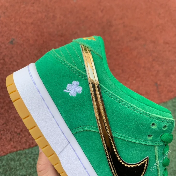 Nike SB Dunk Low 