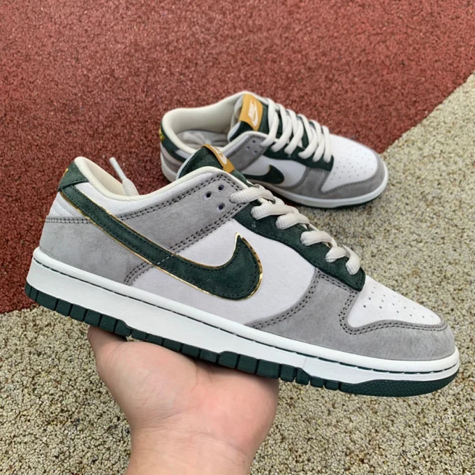 Katsuhiro Otomo x Nike Dunk Low White Grey Green LF0039-011