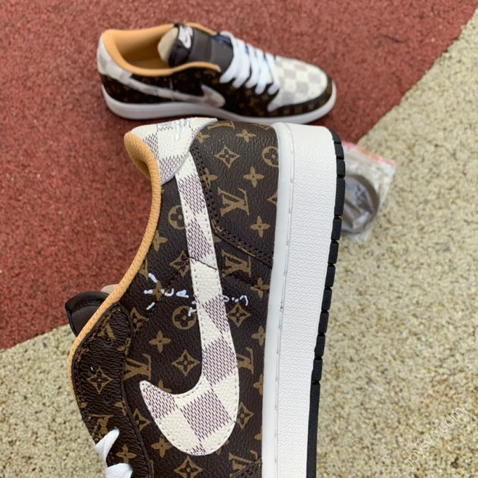 Travis Scott x Nike Air Jordan 1 Low Brown Sneakers DM7866-116