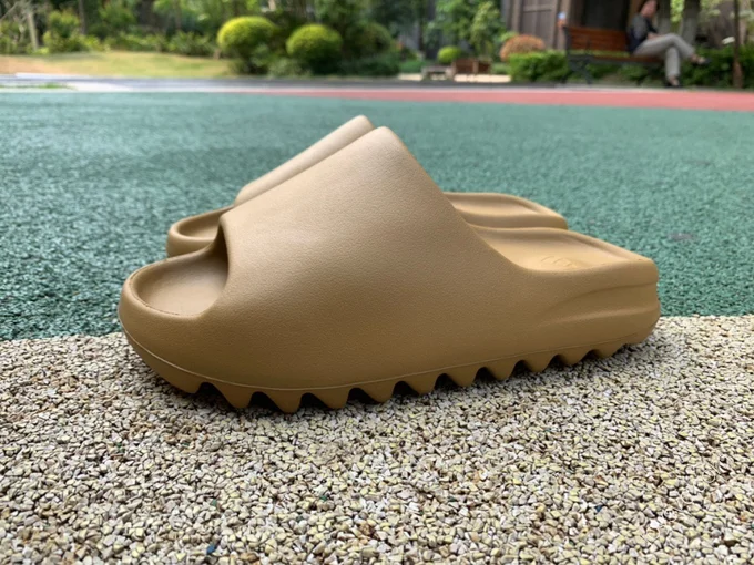 Adidas Yeezy Slide Brown GW1931