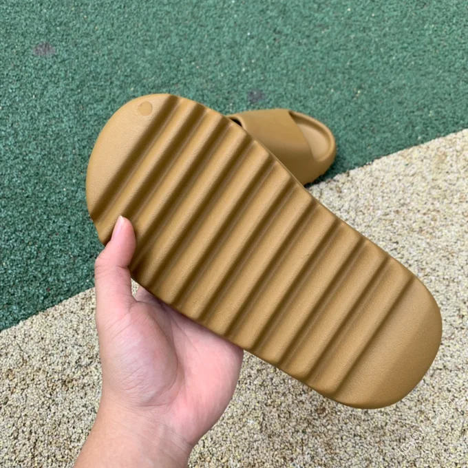 Adidas Yeezy Slide Brown GW1931