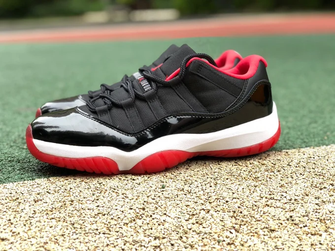 Air Jordan 11 Low 