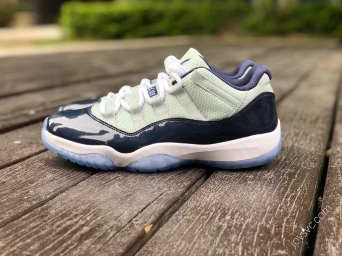 Air Jordan 11 Retro Low 