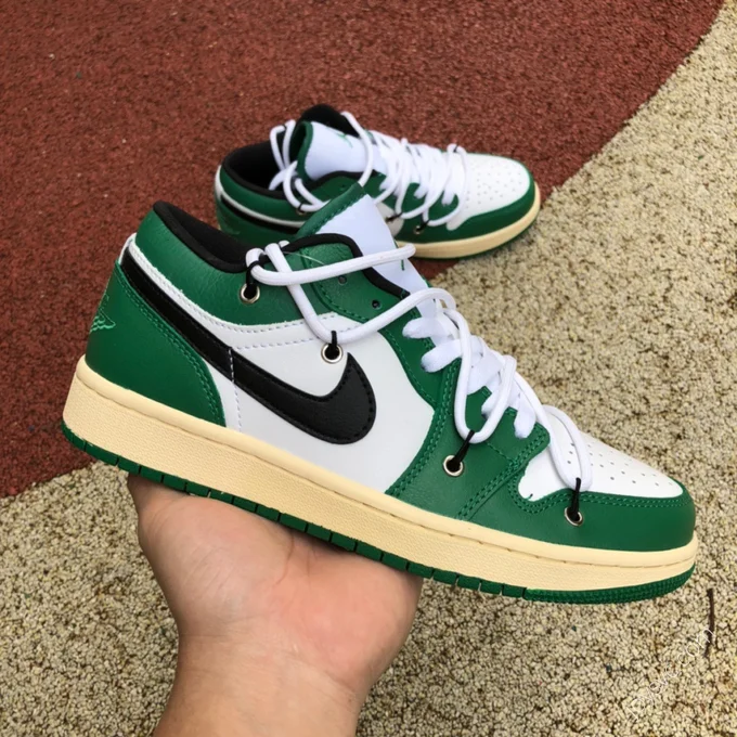 Air Jordan 1 Low 