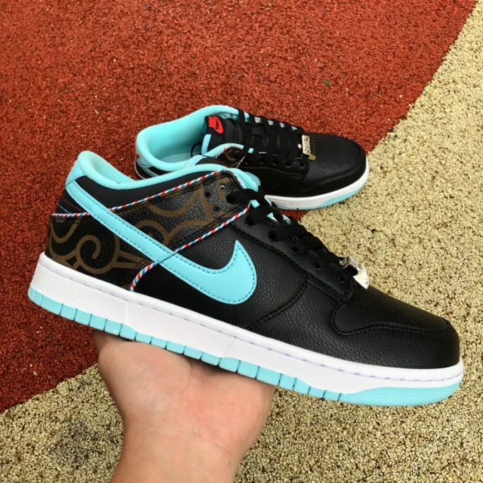 Nike Dunk Low 