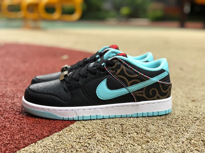 Nike Dunk Low 