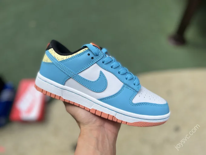 Nike Dunk Low 