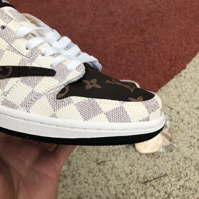 Travis Scott x Nike Air Jordan 1 Low Brown Sneakers DM7866-616