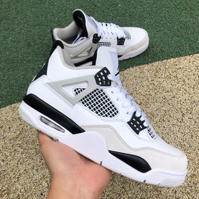 Air Jordan 4 Retro 