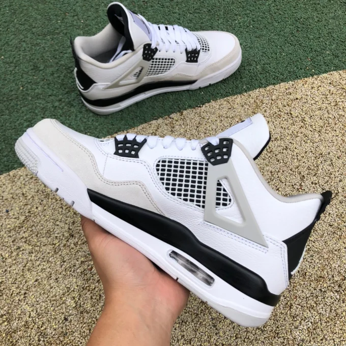 Air Jordan 4 Retro 