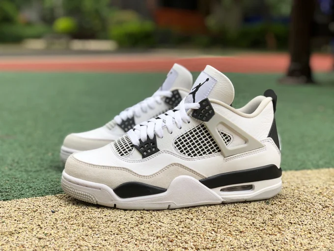 Air Jordan 4 Retro 