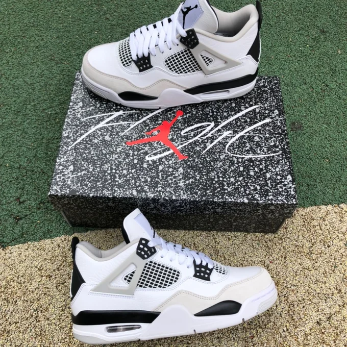 Air Jordan 4 Retro 