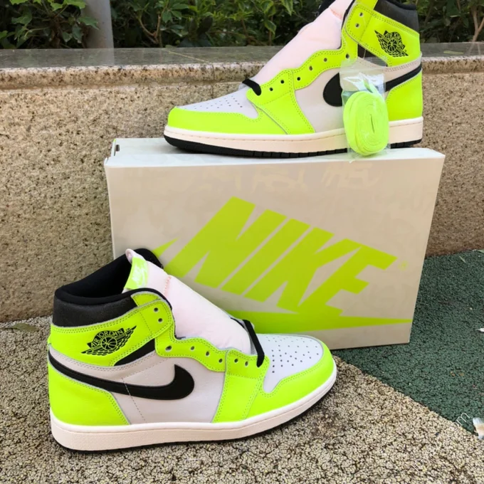 Air Jordan 1 High OG Volt High-Top Sneaker 555088-702