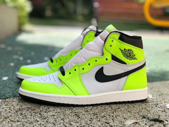 Air Jordan 1 High OG Volt High-Top Sneaker 555088-702