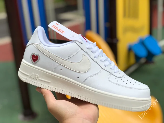 Nike Air Force 1 Valentine's Day White/Red DD7117-100