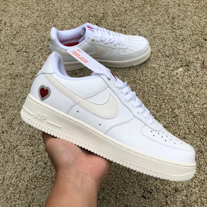 Nike Air Force 1 Valentine's Day White/Red DD7117-100