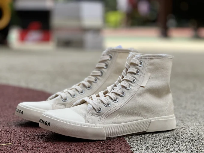 Balenciaga Paris High Beige