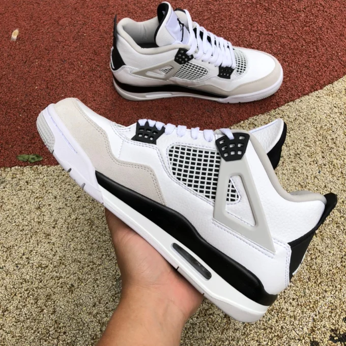 Air Jordan 4 Retro 