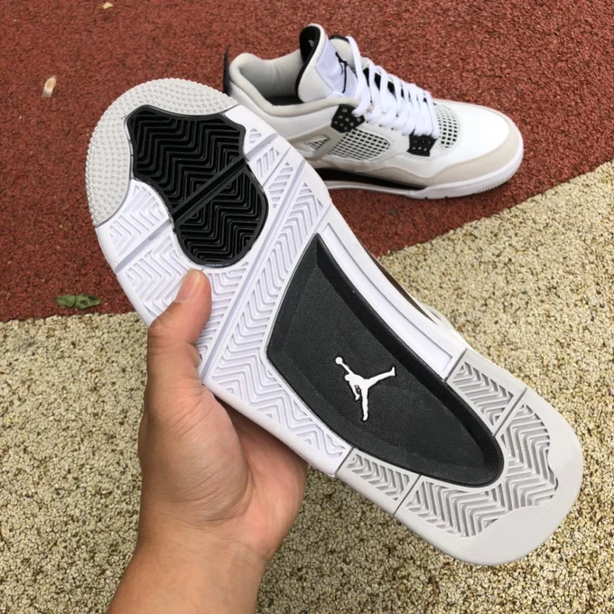 Air Jordan 4 Retro 