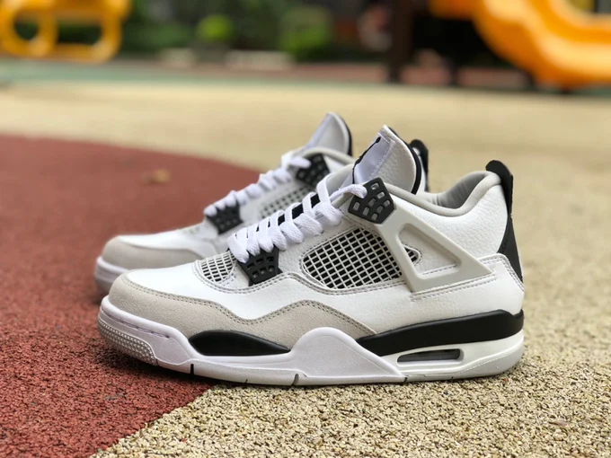 Air Jordan 4 Retro 