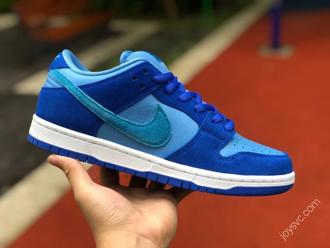 Nike SB Dunk Low 