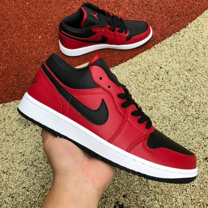 Air Jordan 1 Low 