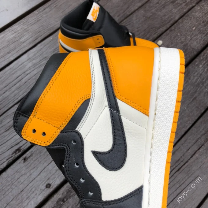 Air Jordan 1 High OG Yellow Toe 555088-711