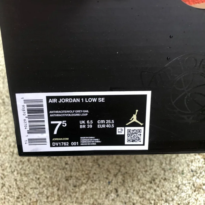 Air Jordan 1 Low SE Black Gray DV1762-001