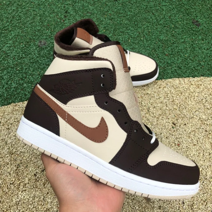 Air Jordan 1 Mid Brown Sneakers DO6699-200