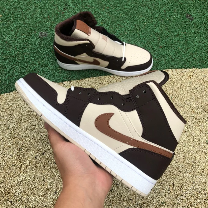 Air Jordan 1 Mid Brown Sneakers DO6699-200