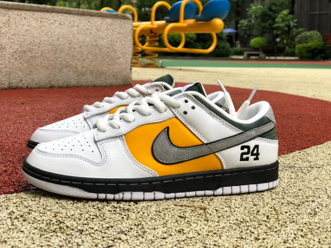 Nike Dunk Low 