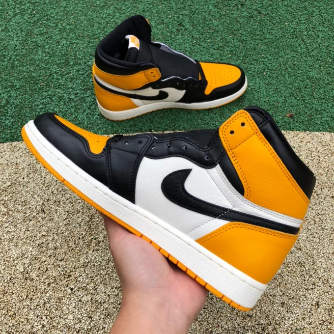 Air Jordan 1 High OG Yellow Toe 555088-711