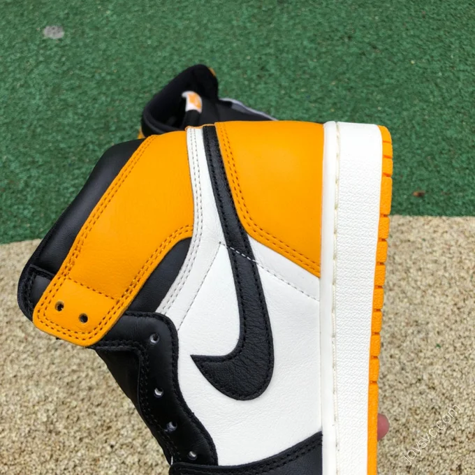 Air Jordan 1 High OG Yellow Toe 555088-711