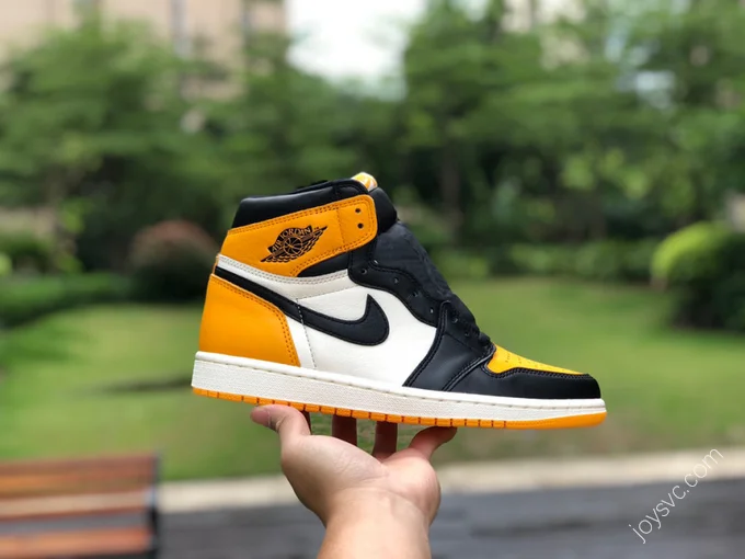 Air Jordan 1 High OG Yellow Toe 555088-711