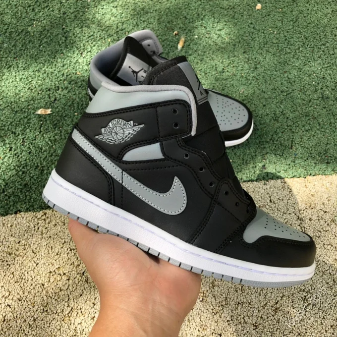 Air Jordan 1 Mid 