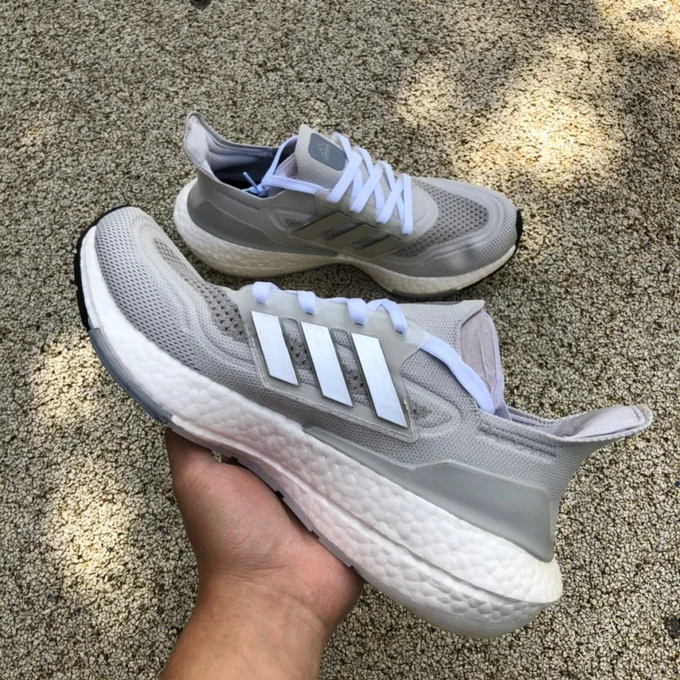 Adidas Ultraboost 21 Grey