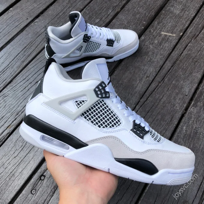 Air Jordan 4 Retro 