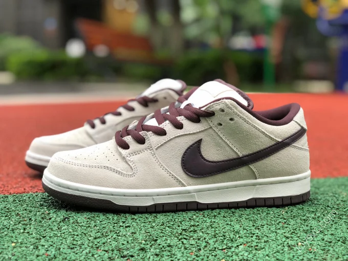 Nike SB Dunk Low 