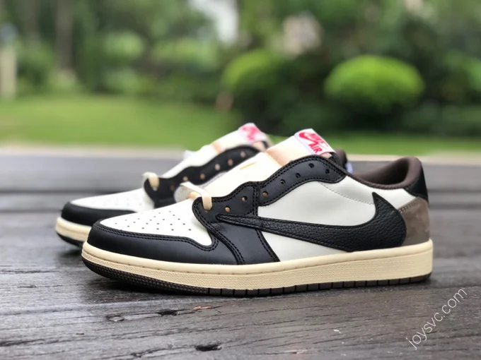 Travis Scott x Air Jordan 1 Low Brown Sneakers CQ4277-105