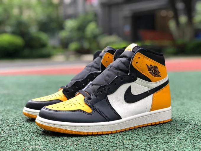 Air Jordan 1 High OG Yellow Toe 555088-711