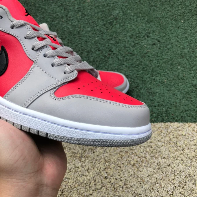 Air Jordan 1 Low 