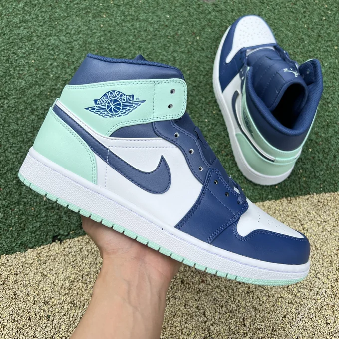 Air Jordan 1 Mid Blue Mint Sneakers 554724-413