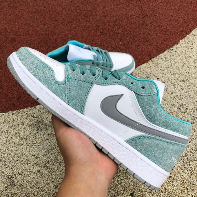 Air Jordan 1 Low New Emerald DN3705-301